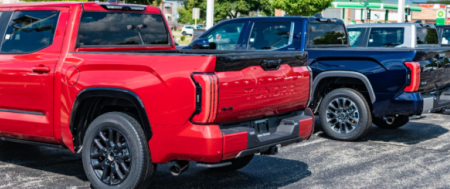 Looking for a Toyota Dealership in Warsaw? Start with R&B Car Company