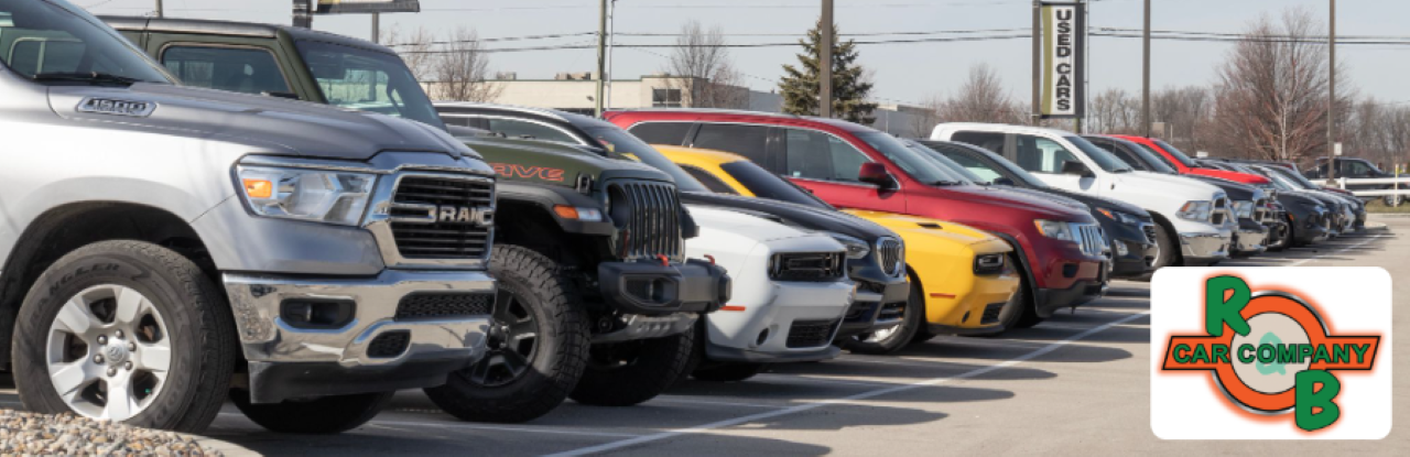 R&B Car Company Warsaw dealership exterior with a wide selection of used cars in Indiana.
